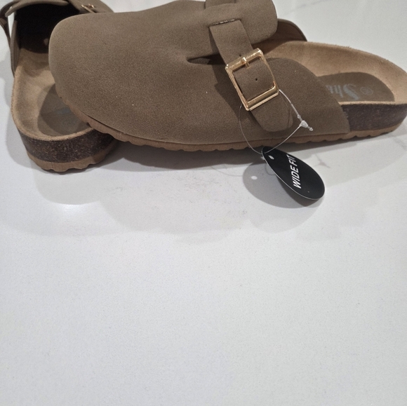 Shelln London Brown Mules with Gold Buckle - Picture 8 of 9